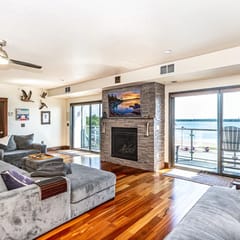 Starboard Point: Stunning Luxury Condo in the heart of DL!