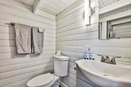 WWM Eastern Sierra year round Custom Tiny House - Image 5