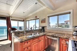 Ocean views steps to the water prime Laguna Beach 8 Villa Roma - Image 5