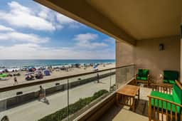 Good Vibrations | 3/3 Oceanfront Condo on the Sand & 150 feet to Belmont Park! - Image 3