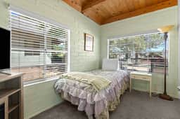 Cozy standalone cabin with fireplace and porch, minutes from Topaz Lake and the Walker River - Image 4