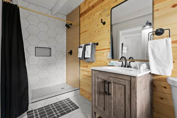 WWM 4 · 4 E. Sierra's base camp 2 Bed Suite, wifi WWM 4 - Image 4