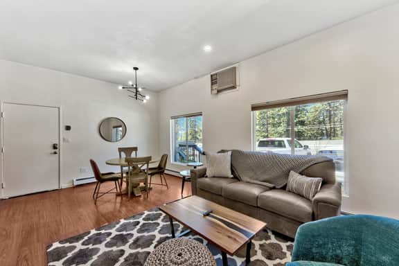 Zephyr Cove first level 1 Bed: close to everything bike, ski, swim! - Image 4