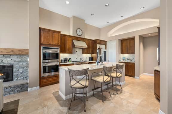 Incredible home in the beautiful Toscana Country Club - Image 4