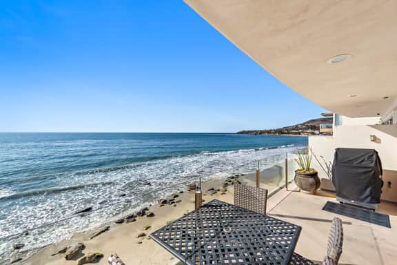 4 Experience the French Elegance of Martinique, the elegant Villa with a Balcony (D) - Image 2