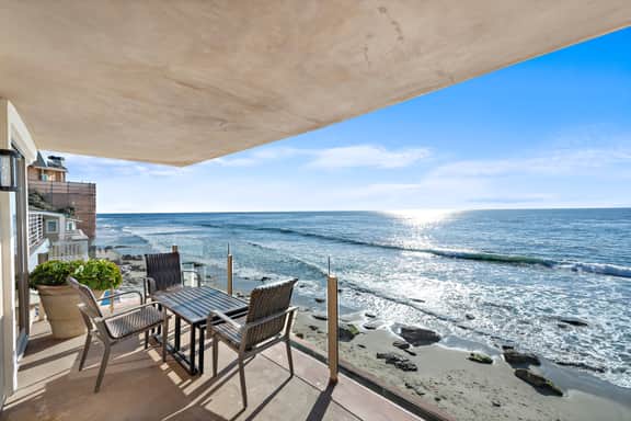 5 Seychelles, Spectacular ocean views, direct beach access, the Oceanfront Villa with loft (E) - Image 3