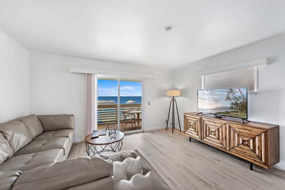 SH 1 Ocean View condo, walk to Main Beach - Image 2