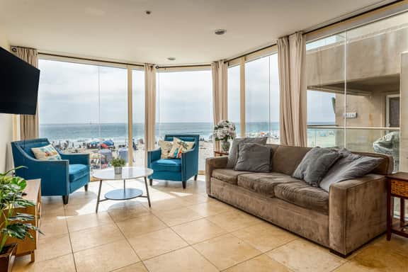 Good Vibrations | 3/3 Oceanfront Condo on the Sand & 150 feet to Belmont Park! - Image 4