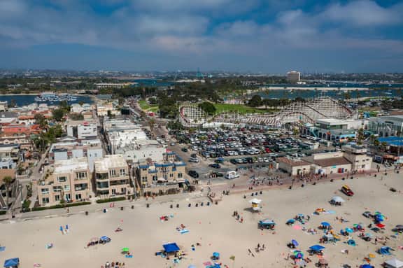 Good Vibrations | 3/3 Oceanfront Condo on the Sand & 150 feet to Belmont Park! - Image 2