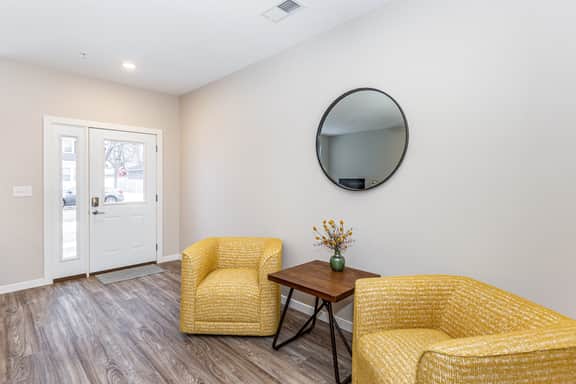 Cozy and Modern Condo in Fargo #104 - Image 5