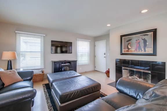 Mission Beach Family Haven: Ocean Views + Private Balconies + Garage - Image 4
