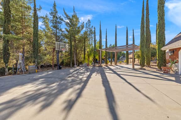 Vineyard Vista Retreat– Your Serene Getaway in Temecula - Image 4