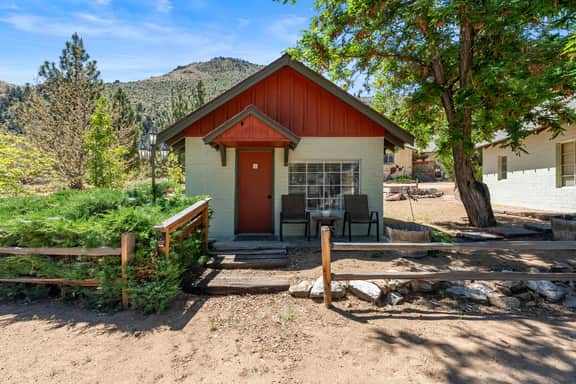 Cozy standalone cabin with fireplace and porch, minutes from Topaz Lake and the Walker River - Image 2