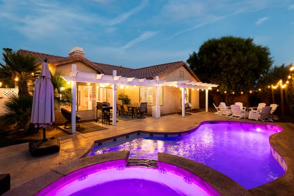 Relaxing Desert Escape for Friends and Families. - Image 1