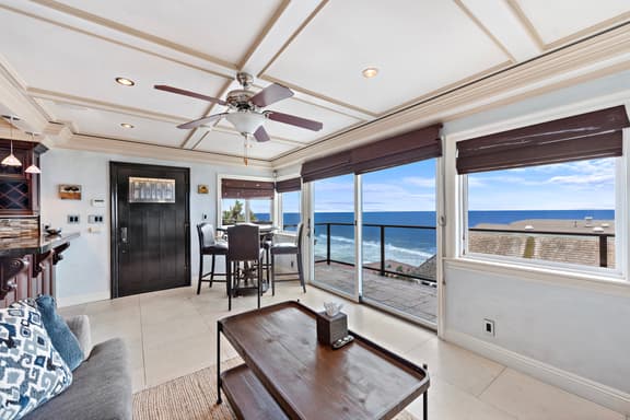 Ocean View Villa, walk to main beach, easy beach access - Image 1