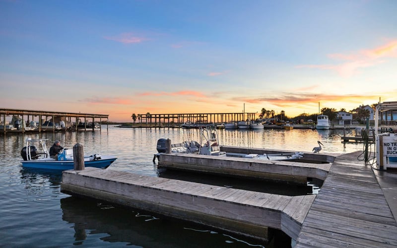 Boats and dockside details at Bluff's Landing